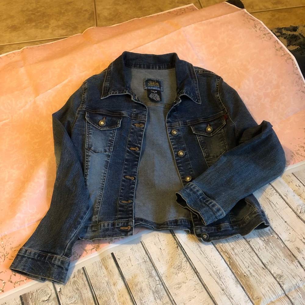 Jean Jacket size small Solid Jean brand